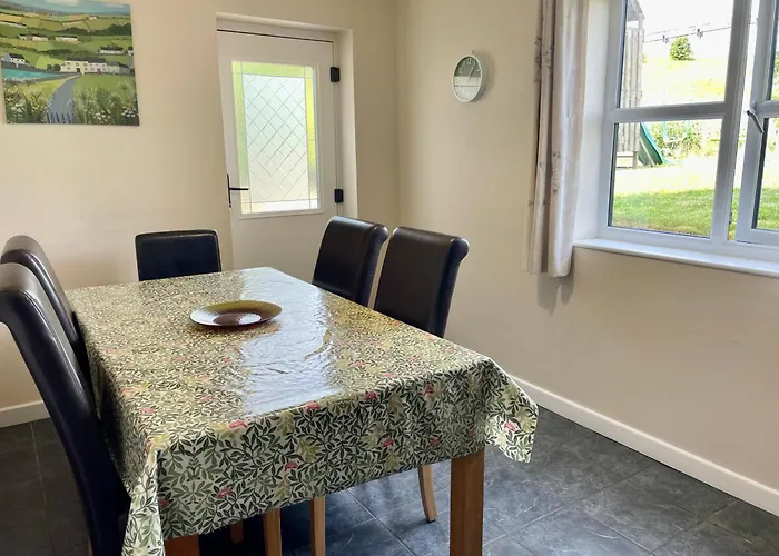 Windrush Cottage, Seven Springs Cottages